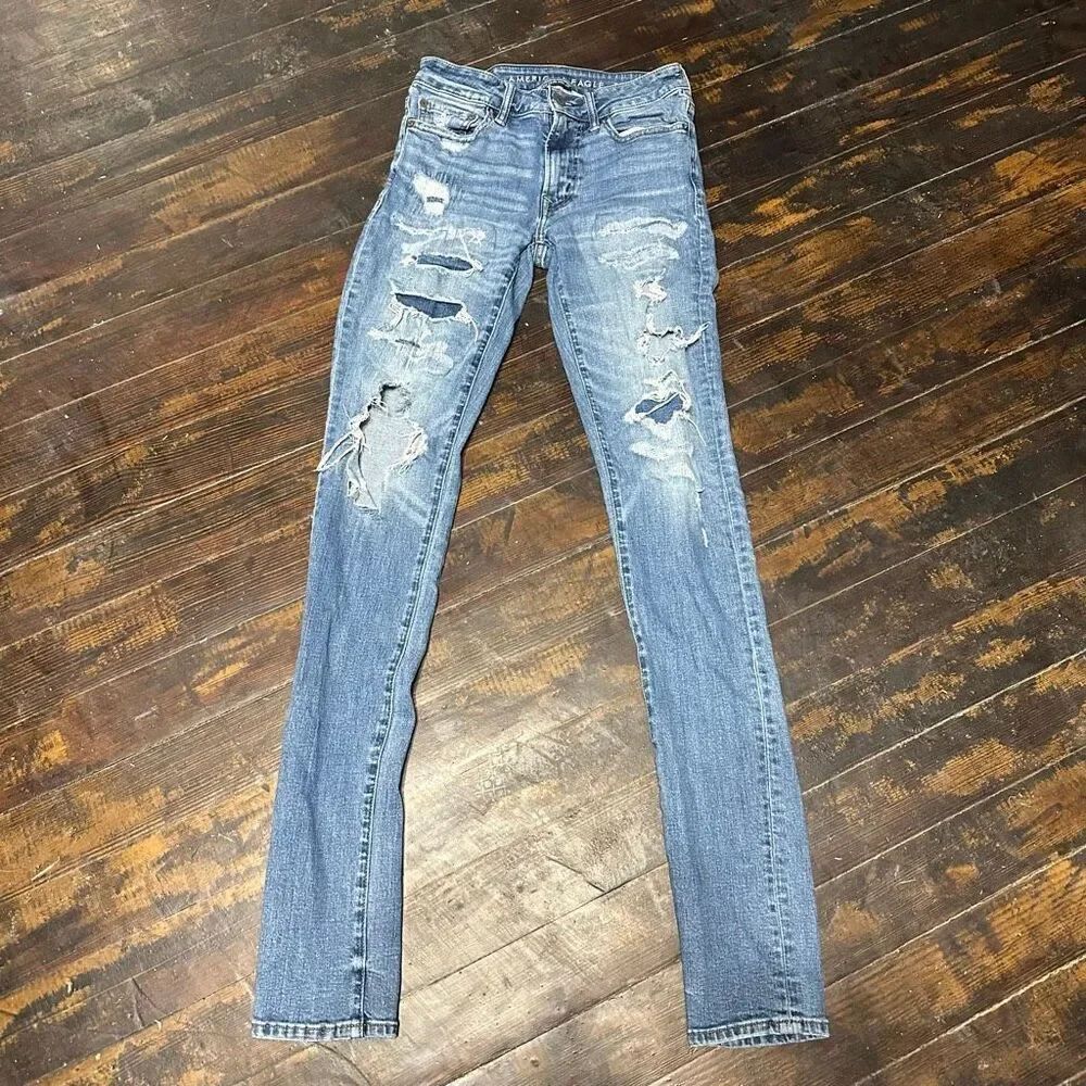 American Eagle stacked skinny distressed 28x32 jeans